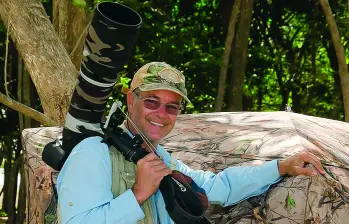 Rodrigo, miembro de la Sociedad Antioqueña de Ornitología, es uno de los pajareros más importantes de Colombia. Tiene más de 30 años de experiencia en la fotografía de aves y tres libros publicados. FOTO Instagram r_gaviria. 