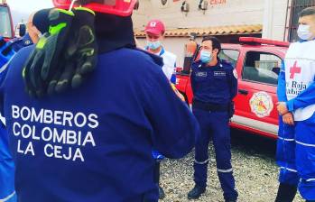 El aumento para este año habría sido superior a los 120 millones de pesos para garantizar el servicio del cuerpo bomberil. FOTO: Instagram Cuerpo de Bomberos La Ceja