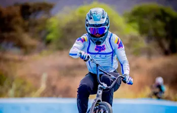Diego, quien suma 4 títulos élite nacionales, no para de sorprender con su gran nivel en el bicicrós internacional. En el Panamericano de Bogotá, la primera semana de mayo, espera también brillar. FOTO: Cortesía Juan Felipe Duque @Films_bymuni