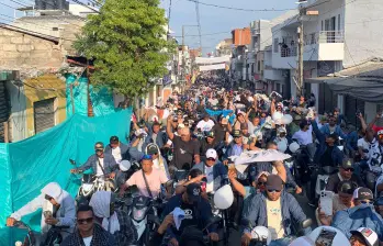 Manifestación de mineros en calles de Caucasia. FOTO: imagen tomada de redes