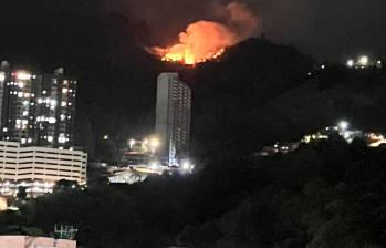 Incendio en zona rural del Municipio de Sabaneta. FOTO: Cortesía Denuncias Antioquia