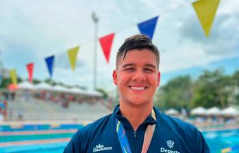 Samuel Muñoz quedó en el podio de la natación de los Juegos Deportivos Escolares Centroamericanos y del Caribe. FOTOs cortesía LNA
