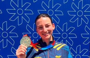 La deportista cundinamarquesa Ana María Roa le dio a Colombia, en la prueba de ciclomontañismo femenino, la primera medalla de oro en esta edición de los Juegos Bolivarianos, que cuenta con 17 delegaciones. FOTO coc