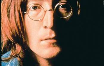 Yoko Ono, compañera sentimental de Lennon, no era aceptada por los integrantes de la banda. FOTO ARCHIVO.