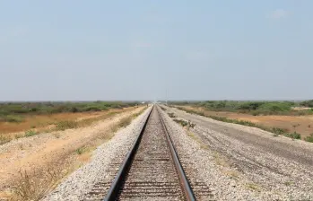 Cerrejón rechazó el atentado contra su línea férrea en La Guajira, el quinto ataque registrado este año contra infraestructura de la compañía. FOTO cortesía Cerrejón