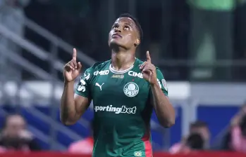 El futbolista chocoano del Palmeiras, Jhon Arias, está pendiente de su departamento aún cuando sigue concentrado para el partido de Libertadores contra Cerro Porteño. Foto: GETTY