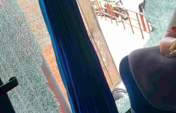 Esta es la primera imagen que se conocer del estado en el que quedó el bus del cuadro verde en Cúcuta. FOTO CORTESÍA