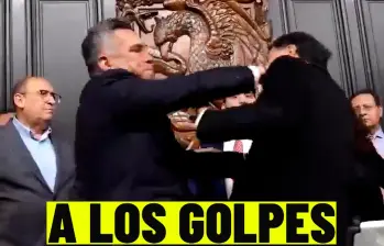 Senadores mexicanos se van a los golpes tras debate sobre intervención de EE. UU. contra carteles del narcotráfico