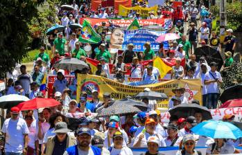 El incremento del salario mínimo que decretó el Gobierno seguirá siendo motivo de diversos debates. Foto: Jaime Pérez