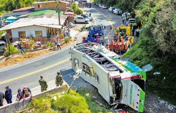 El accidente más grave dejó siete muertos y 30 heridos, en el sector de Río Grande, en Santa Rosa. FOTO Manuel Saldarriaga