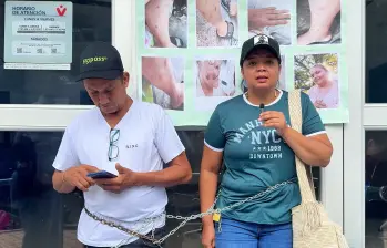 Usuarios denuncian demoras en las entregas de los medicamentos por parte de la Nueva EPS en Puerto Berrío, Antioquia. FOTO: CAPTURA DE VIDEO PUERTO BERRÍO STÉREO