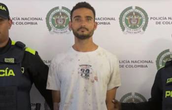 A Jean Carlos José Gutiérrez González, de 32 años, lo capturaron las autoridades tras señalarlo de cometer el asesinato contra Mía, una perrita de raza criolla. FOTO: CORTESÍA ALCALDÍA DE MEDELLÍN