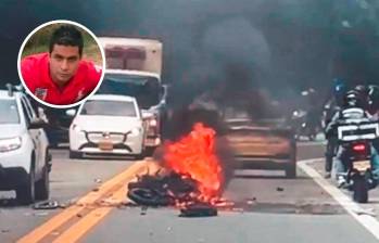 Así quedaron las motos tras el choque de frente de ambos vehículos en la variante a Palmas, en la vereda Yarumal, de Rionegro. Uno de ellos estaría haciendo piques ilegales, de acuerdo con las autoridades. Juan Esteban Orozco Peláez (detalle), de 39 años, fue una de las víctimas. FOTO CORTESÍA
