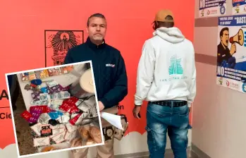 Estos fueron algunos de los elementos que le encontraron al ciudadano norteamericano en la maleta. Sumado a las inconsistencias en la entrevista migratoria, decidieron impedirle el ingreso ante el riesgo de llegar con fines de explotación sexual. FOTO: CORTESÍA MIGRACIÓN COLOMBIA