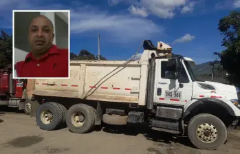 Esta es una de las tres volquetas hurtadas por las cuales asesinaron a Yamid Augusto Soto Monsalve (detalle), de 47 años, en una vereda de Támesis, Suroeste antioqueño. FOTOS: CORTESÍA