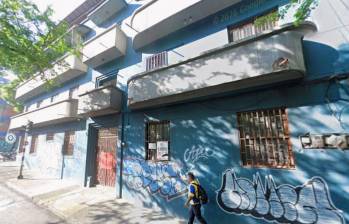 Dentro del edificio Latorre, en el centro de Medellín, ocurrió el asesinato de Luis Bernardo Villegas Ramírez, de 73 años, un docente pensionado. Se produjo cuando se disponía a negociar una propiedad. FOTO: GOOGLE MAPS