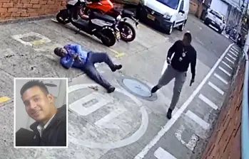 Este es el momento en el que el veedor de Itagüí, Brayan Cortés de Ossa (detalle), habría agredido a un vigilante de 60 años, al que le provocó múltiples fracturas en su mano izquierda. FOTOS: CORTESÍA