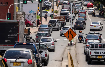 Singapur, conocido por sus estrictas regulaciones y altos impuestos a la propiedad de automóviles han hecho de este el lugar más costoso para adquirir uno. Foto: Carlos Velázquez.