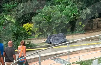El crimen del albanés-ecuatoriano Artur Tushi en las afueras del centro comercial Santafé pone en tela de juicio la presencia de criminales de Ecuador y de Albania en Medellín. FOTO: CAMILA GARZÓN