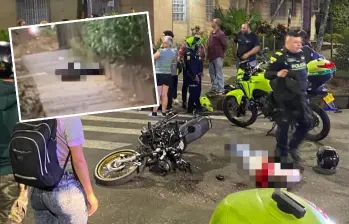 Cristian Escudero Osorio, de 28 años, quedó al lado de la moto, mientras que Juan Esteban Gómez Londoño, de 18 años, quedó a unos 20 metros, en un andén, cuando intentaba escapar malherido. FOTOS: CORTESÍA