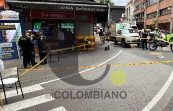 En este sector del centro de Medellín ocurrieron los disparos en contra de los dos presuntos delincuentes, quienes habrían hurtado a una persona que salía de una entidad bancaria. FOTO: JAIDER ESCOBAR BUITRAGO