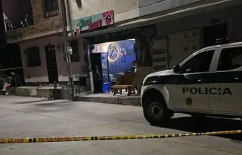 Dentro de este establecimiento comercial de la zona rosa de Yarumal ocurrió este ataque por parte de presuntos integrantes del Clan del Golfo. FOTO: CORTESÍA EL YARUMALEÑO