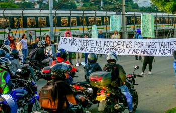 Los familiares de las víctimas pidieron acciones concretas para frenar los ataques con piedras, que se han convertido en un problema recurrente y representan un grave peligro para quienes transitan por estas vías. Foto: Camilo Suárez