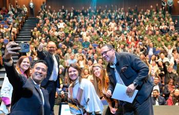 Al evento en Bogotá asistieron más de mil funcionarios del sector, según el Ministerio de Defensa. La reunión fue liderada por el ministro Pedro Sánchez. FOTO: CORTESÍA MINDEFENSA.