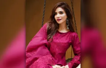 Humaira Asghar tenía 41 años cuando fue encontrada sin vida en su residencia, tras reportes de los vecinos debido al mal olor que emanaba del lugar. Foto, redes sociales. 