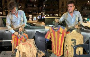 José Ponce, un hincha del Valencia que hizo hasta lo imposible por salvar las camisetas de su equipo y otros tantos, que había recolectado durante toda su vida. FOTO: REDES SOCIALES 