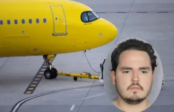 Las autoridades estadounidenses acusan a Restrepo Caballero de dañar los paneles del baño del avión y derramar un líquido desconocido en el piso. Foto: AFP y WPLG Local 10 News