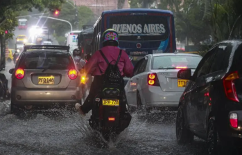 Imagen de referencia de aguacero en Medellín. FOTO Manuel Saldarriaga. 