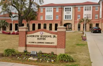 Este es el complejo residencial estudiantil Hugine Suites, de la Universidad Estatal de Carolina del Sur, donde ocurrió el tiroteo. FOTO: Street View, Google Maps