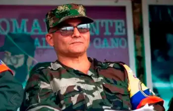 El jefe de una de las disidencias de las Farc, Néstor Gregorio Vera Fernández, más conocido por su alias de ‘Iván Mordisco’. FOTO: Cortesía