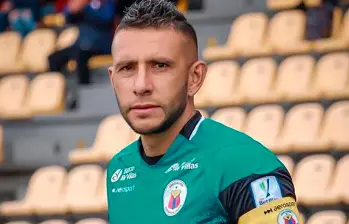 El arquero Diego Martínez debutó con el Deportivo Pasto en 2008. Ha tenido una carrera larga por varios equipos del fútbol colombiano. FOTO: Tomada de X @DeportivoPasto