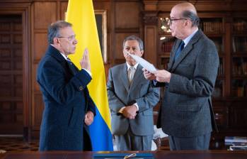 El expresidente del Senado Roy Barreras ya firmó el documento que lo acredita como embajador. FOTO: COLPRENSA