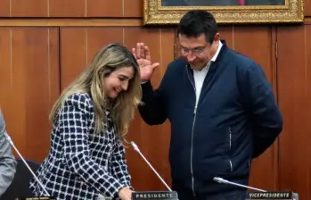 Pinto (derecha) asumió en reemplazo de la saliente presidenta de la Comisión, la senadora conservadora Nadia Blel (izquierda) FOTO: SENADO