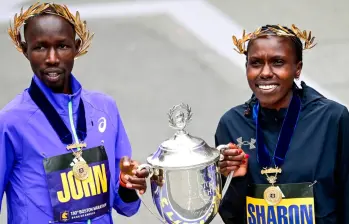 Los maratonista Jhon Korir y la deportista Sharon Chesang ganaron por segundo año consecutivo la Maratón de Boston en sus respectivas categorías. Foto: tomada del Instagram de @bostonmarathon