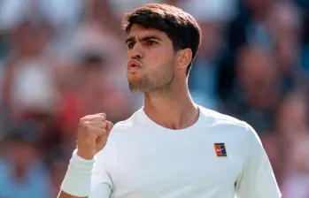 El tenista español Carlos Alcaraz, de 23 años, busca su sexto título de torneos Grand Slam. Ya ganó Roland Garros y US Open. No ha ganado el Abierto de Australia. FOTO: TOMADA DEL X DE @Wimbledon