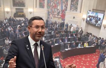 El ministro de Vivienda y exalcalde de Bucaramanga, Jaime Andrés Beltrán estuvo la semana pasada en el Senado dando sus explicaciones ante el llamado de moción de censura. FOTO: Senado y Colprensa