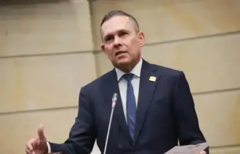 Efraín Cepeda, expresidente del Senado, oficializó su aspiración a la presidencia para 2026 en septiembre. Foto: Senado. 