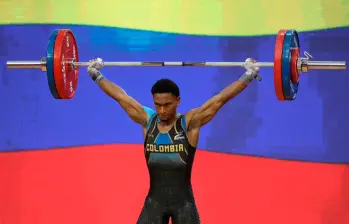 El antioqueño Héctor Viveros respondió a su favoritismo con oro en el levantamiento de pesas, en la primera jornada de los Juegos Bolivarianos de Ayacucho, Perú. FOTO CORTESÍA COC