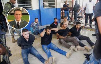 Subteniente Jheyner Alberto Carmona (izquierda) capturado junto con otros 16 exmilitares colombianos como presuntos responsables del magnicidio del presidente de Haití Jovenel Moïse en julio de 2021. FOTO: CORTESÍA