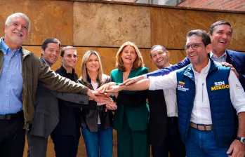 Mientras algunos en el naciente bloque abogan por la unidad antipetrista, otros mantienen disputas por el mecanismo para elegir candidato único. FOTO: X @VickyDavilaH