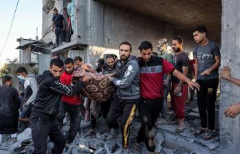 Los ataques de las Fuerzas de Defensa de Israel (FDI) han matado a otras 15 personas en la ciudad de Gaza, incluido el periodista Mohamed al Bayari. FOTO: AFP