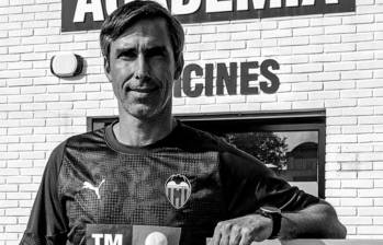 El exfutbolista español Fernando Martín Carreras se retiró del profesionalismo en 2016. Diez años después estuvo como entrenador del cuadro “che” femenino. Foto: tomada de redes sociales