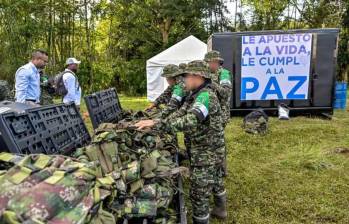 Integrantes de los Comandos de Frontera en la entrega de armas en junio de este año. Después de eso se ubicaron en la ZUT de Valle de Guamuez, en Putumayo. Foto: Cortesía.