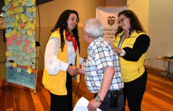 Con una inversión que supera los $2.647 millones de pesos, la Unidad para las Víctimas inició este mes de junio la notificación de 189 indemnizaciones individuales en Antioquia. FOTO: Unidad para las Víctimas