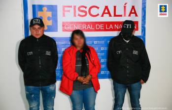 La mujer fue detenida en Rionegro por cinco delitos agravados por haberlos inflingido a una menor de edad.