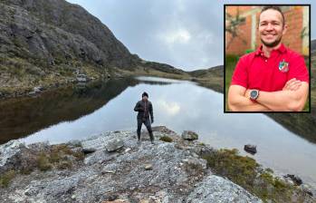 Adelante, el profesor Daniel Alejandro Valencia Hincapié. Atrás, una de sus últimas fotografías tomadas cerca de Santurbán. FOTO: Cortesía.